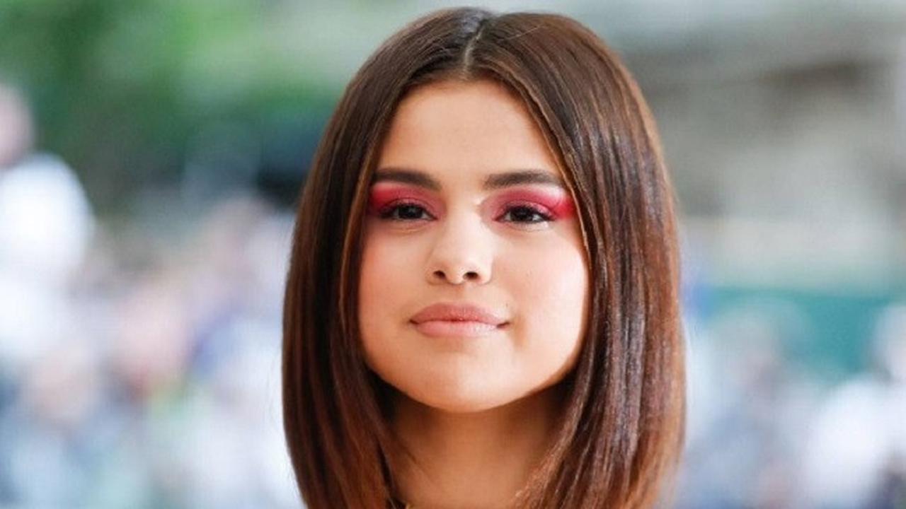 Intip Tren Makeup Neon Warnai Met Gala 2017