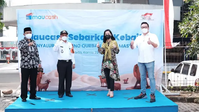 Sebarkan Kebaikan: Maucash Salurkan Hewan Kurban untuk Masyarakat