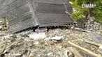 Kurang kuatnya pondasi  menjadi penyebab terjadinya longsor di Jagakarsa Jakarta Selatan, 1 orang meninggal, Selasa (4/4/2017)