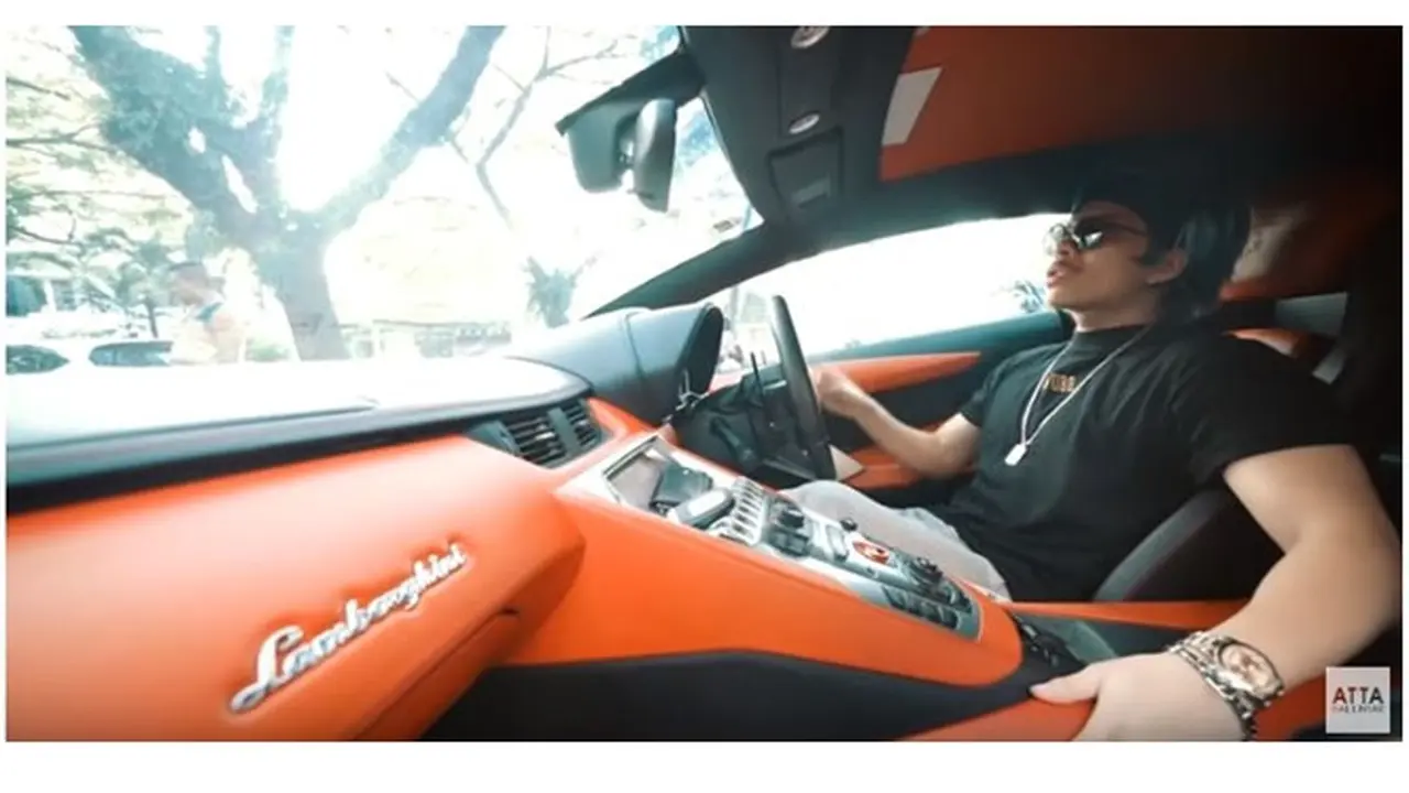 6 Momen Atta Halilintar Jajal Mobil Lamborghini Barunya, Merasa Mirip Naik Pesawat