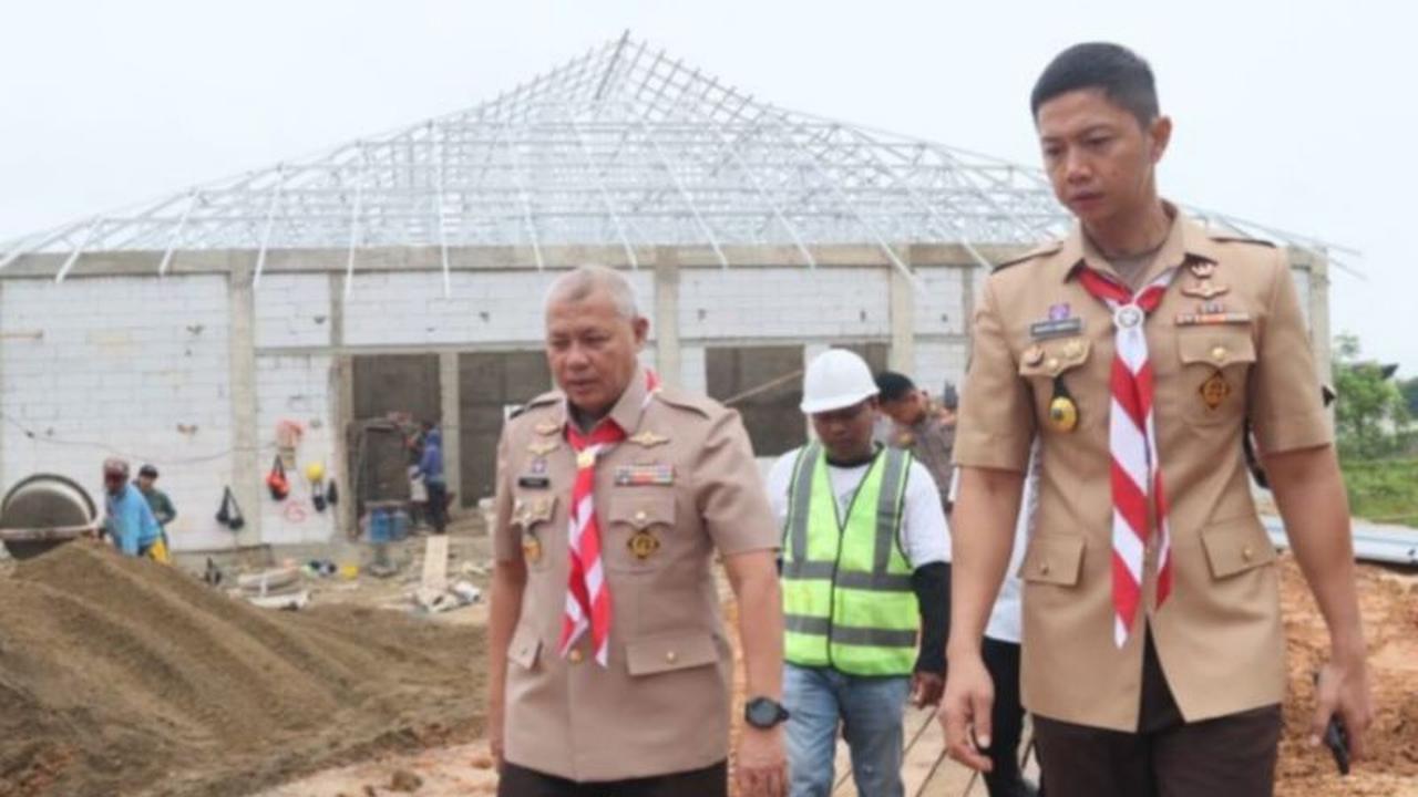 Tahukah Anda, Polri Kini Fokus Gizi? Kapolda Kalsel Tinjau Pembangunan Satuan Pelayanan Pemenuhan Gizi (SPPG) Polres Tabalong
