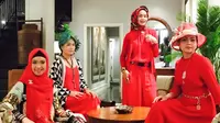 Mayang Sari terlihat mengenakan topi Bangsawan unik yang elegan