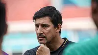 Pelatih Angel Alfredo Vera tidak akan memperkuat Sriwijaya FC di laga Piala Indonesia 2018 ini (Dok. Instagram @sriwijayafc.id / Nefri Inge)