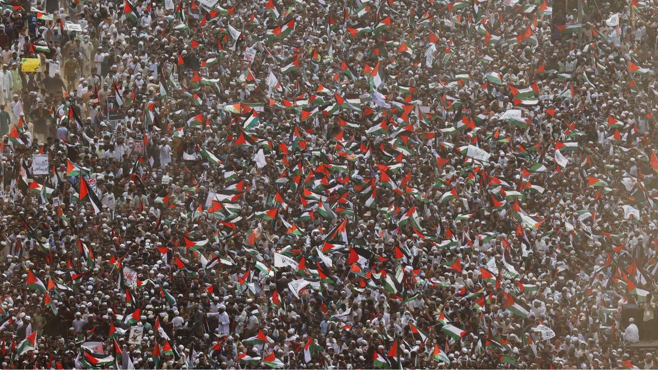 Lautan manusia sesaki aksi solidaritas untuk warga Palestina di Bangladesh