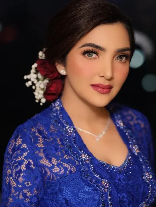 Tak sedikit yang menyebut Ashanty sangat cantik dan anggun bak wanita bangsawan. Bagaimana menurutmu, Sahabat Fimela? (Instagram/ashanty_ash).