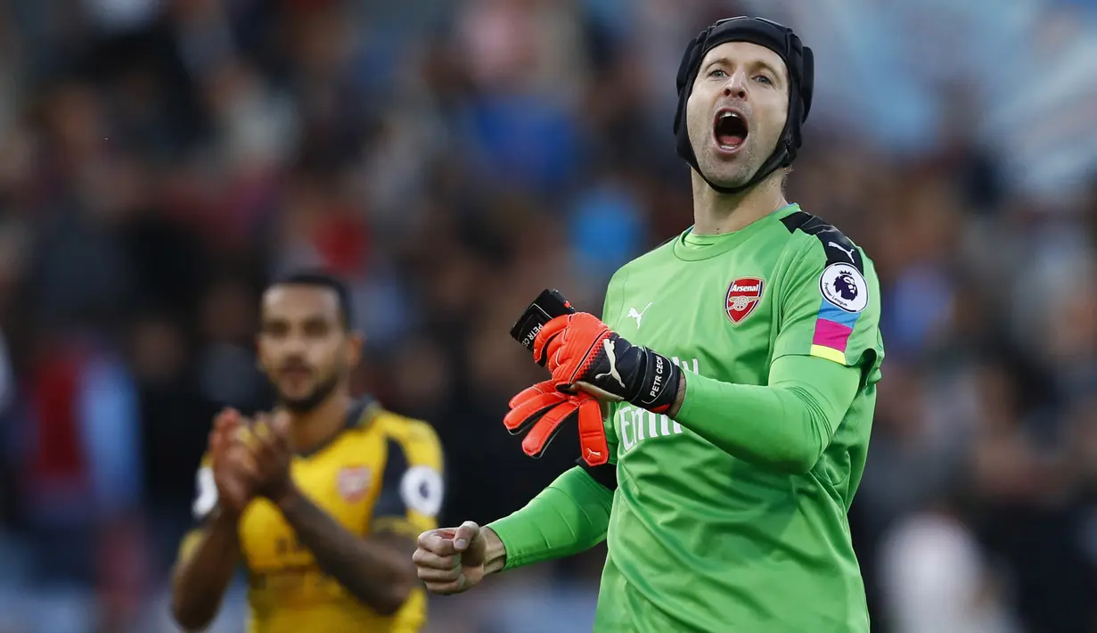 Ekspresi kiper Arsenal, Petr Cech usai timnya mengalahkan Burnley pada lanjutan Premier League pekan ke-7 di Stadion Turf Moor, (2/10/2016). (Action Images via Reuters/Jason Cairnduff)