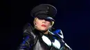 Lady GaGa datang dengan kabar menyedihkan untuk para penggemarnya, yakni menunda konsernya yang akan berlangsung  di Las Vegas. Penundaan ini  tidak disertai waktu pengganti dari yang semula dijadwalkan. (Instagram/ladygaga)