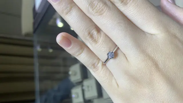 bridezilla dan cincin di tangan