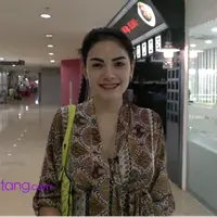 Nikita Mirzani akui dirinya khawatir berlebihan dengan keamanan anak-anaknya. Sibuk bekerja di luar rumah dan perkembangan anak yang sudah mulai dewasa, membuat Nikita selalu mengajarkan anak-anak untuk lebih waspada terhadap sekitar.