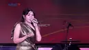 <p>Akan tetapi netizen tidak fokus dengan lagu yang dibawakan Via Vallen, mereka lebih fokus dengan badan Via yang tampak sedikit beda. (Foto: YouTube: MNCTV Official)</p>