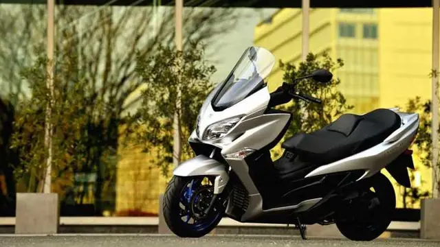 Suzuki Burgman kini mendapat penyempurnaan dari sisi mesin