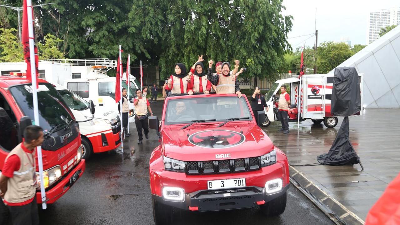 Risma Apresiasi Sopir Ambulans: Bekerja Tanpa Libur dan Tanpa Pamrih
