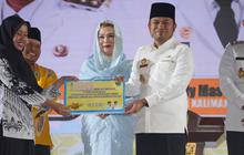Pemprov Kaltim Salurkan Gratispol dan Jospol: Ribuan Guru dan Penjaga Rumah Ibadah Terima Penghargaan