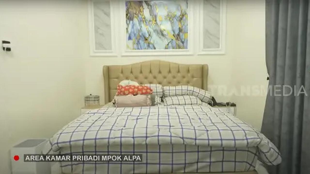 6 Potret Kamar Tidur Mpok Alpa Bernuansa Elegan dengan Sentuhan Unik