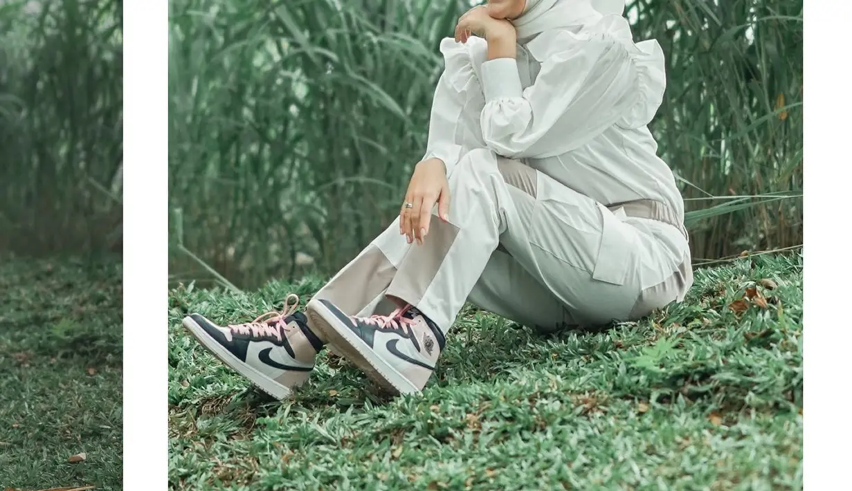 Atasan warna putih, jadi favorit para seleb untuk tampilan OOTD dengan celana cargo, Seperti Irish Bella yang juga mengombinasikannya dengan kemeja putih beraksen ruffle. (Foto: Instagram Irish Bella)