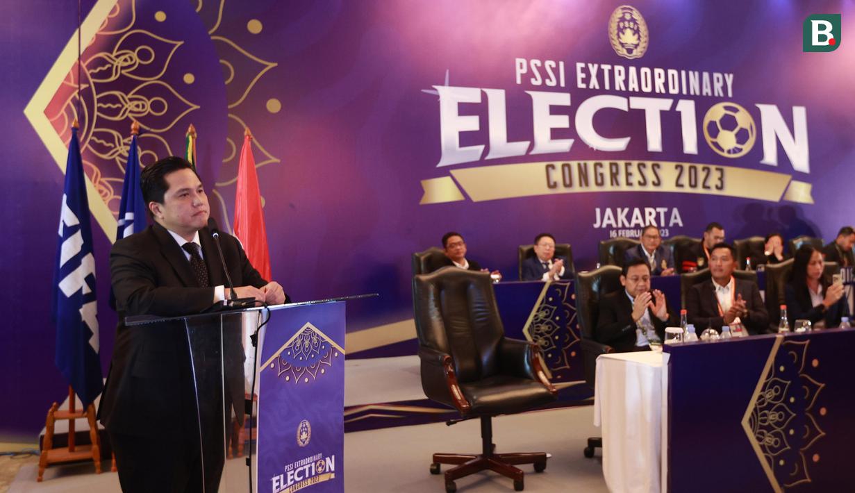 <p>Ketua PSSI, Erick Thohir, memberikan pidato perdana saat Kongres Luar Biasa (KLB) PSSI di Hotel Shangri-La, Jakarta Pusat, Kamis (16/2/2023). (Bola.com/M Iqbal Ichsan)</p>