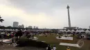Karena, untuk masuk ke PRJ Monas masyarakat tidak diberatkan dengan pembayaram tiket masuk hingga puluhan ribu rupiah, hanya dikenakan pembeyaran parkir sesuai aturan, Jakarta, Rabu (11/6/2014) (Liputan6.com/Faisal R Syam).