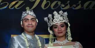 Ayudia Bing Slamet bersama Ditto sudah resmi menjadi pasangan suami istri. Mereka telah sukses menggelar acara pernikahan pada 13 September 2015 di De La Rossa, Kemang, Jakarta Selatan. (Deki Prayoga/Bintang.com)