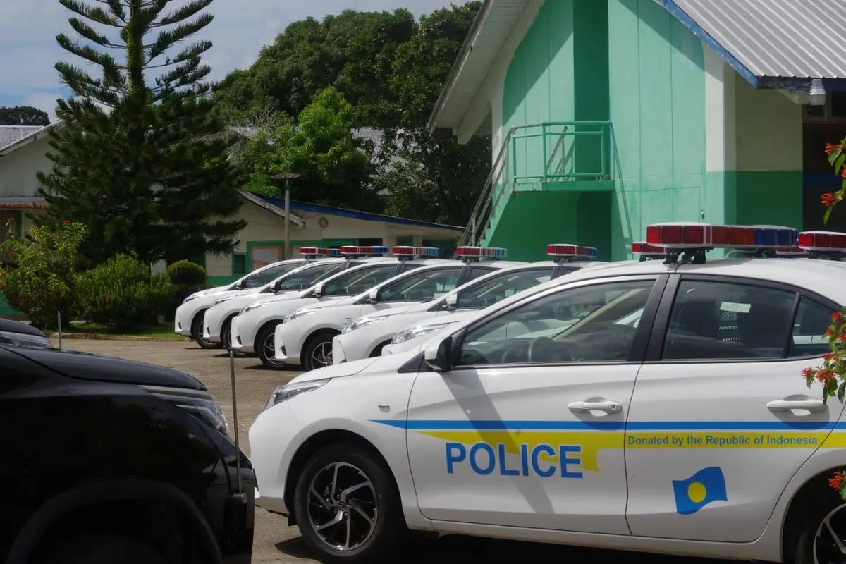 Hibah kendaraan patroli Indonesia kepada Palau.