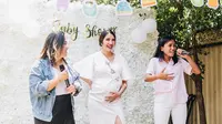 Baby shower Acha Sinaga (Sumber: Instagram/achasinaga)