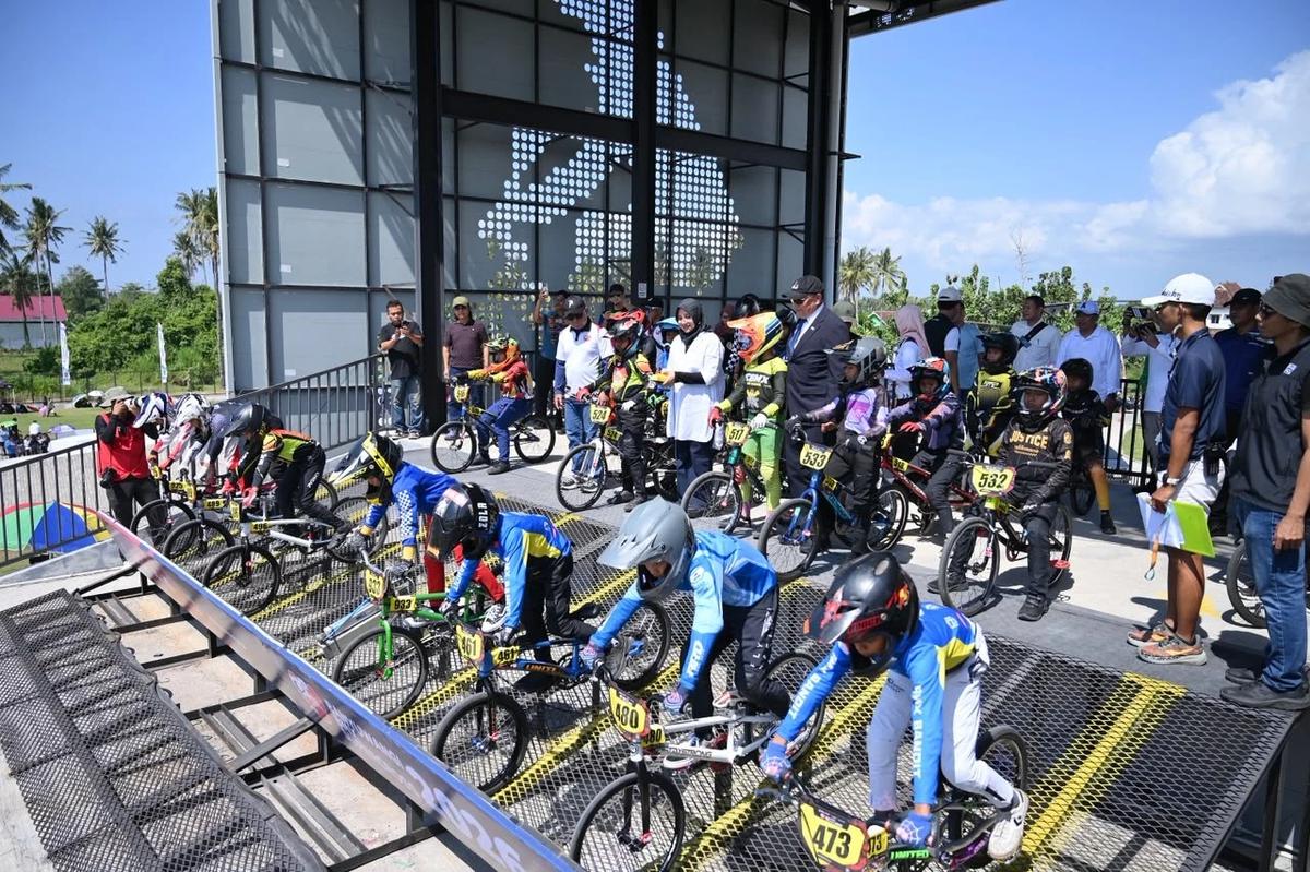 Sirkuit BMX Banyuwangi membawa berkah bagi ekonomi warga lokal Banyuwang