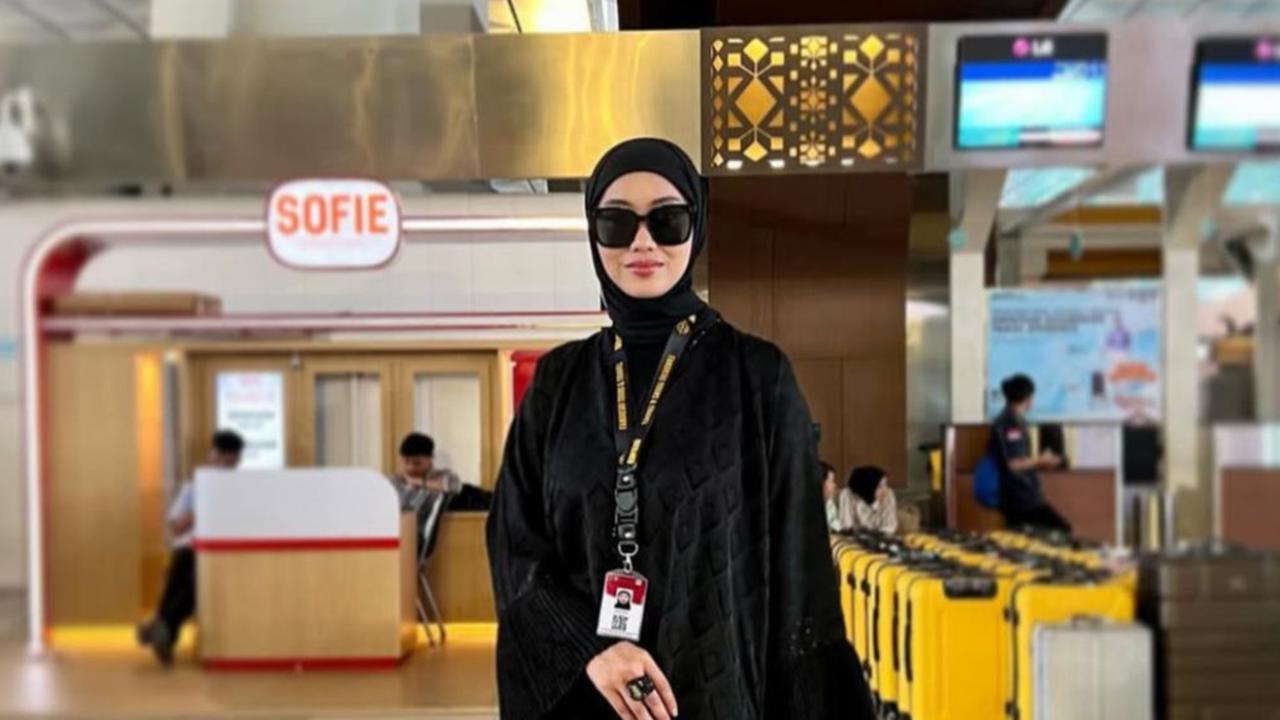 Bertemu Sosok Hitam Misterius, Intip Cerita Perjalanan Selfi Nafilah Hijrah dan Kenakan Hijab