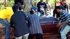 Arion Sabto Oktavian Sirait, korban pembunuhan di Bekasi, Jabar, siang tadi, dimakamkan di Pemakaman Umum Pondok Kelapa, Jaktim. Isak tangis orangtua dan keluarga korban mengiringi pemakaman. 
