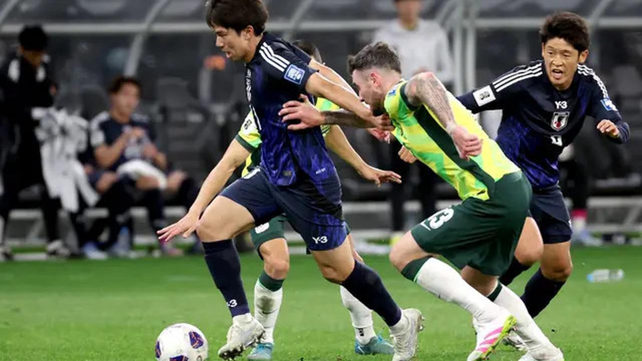 Bek Jepang Tinggalkan Skuad karena Cedera Parah saat Vs Australia, Timnas Indonesia Dapat Untung Nih?