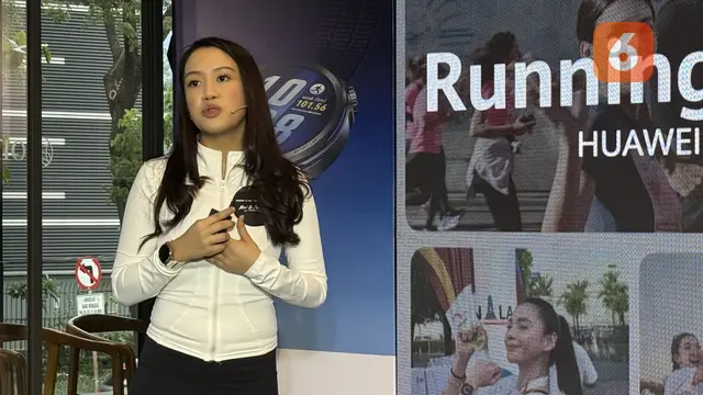 Campaign Manager Huawei Device Indonesia, Adinda Agustina saat peluncuran Huawei Watch GT Runner 2 di Jakarta. Liputan6.com/Iskandar