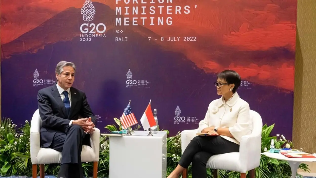 Menlu RI Retno Marsudi dan Menlu AS Antony Blinken di KTT Menlu G20 di Nusa Dua, Bali. (Dok Kemlu RI)
