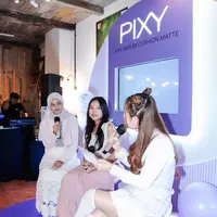Usung tema self-love lewat Intimate Gathering “Matte U Chill”, Pixy mendukung Gen Z tampil autentik dan lebih percaya diri bersama produk terbarunya, Airy Series! (Foto dok: Pixy).