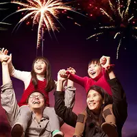 Melalui program promosi Crazy Year End Sale, OSHOP membuat produk-produk unggulannya terasa lebih ekonomis.
