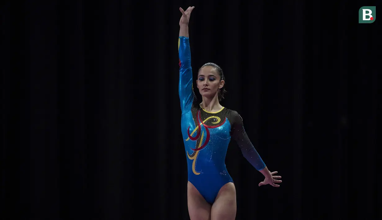 Pesenam Malaysia, Farah Ann, saat tampil pada Asian Games XVIII cabang senam di JiExpo Kemayoran, Jakarta, Rabu (22/8/2018). Selain cantik, dirinya merupakan salah satu pesenam putri terbaik Malaysia. (Bola.com/Vitalis Yogi Trisna)