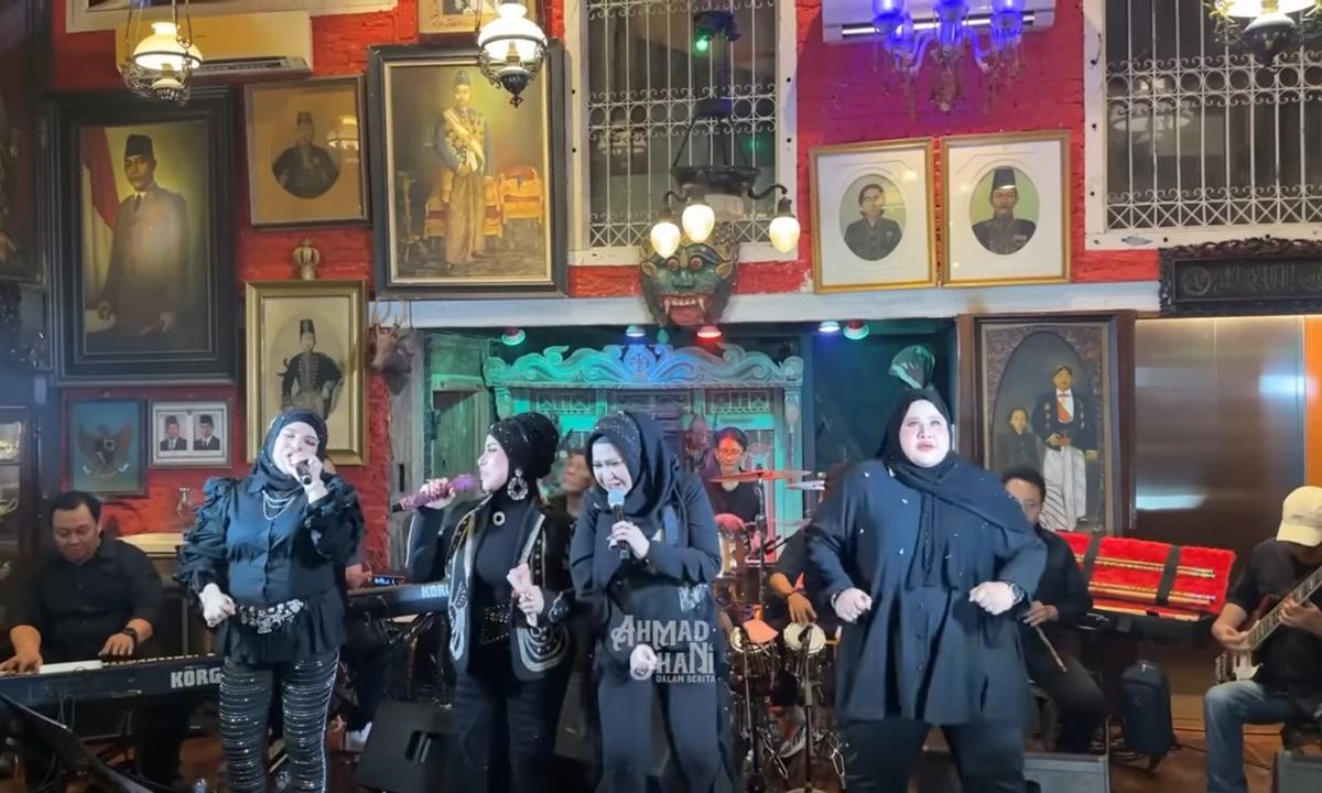 Potret Ultah Ahmad Dhani ke-53, Undang Elvy Sukaesih Hingga Dua Aktris Cantik Jebolan Warkop DKI Girls