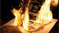 Supaya Tahan Lama, Seniman Mesir Buat Karya dengan Bakar Tembakau
