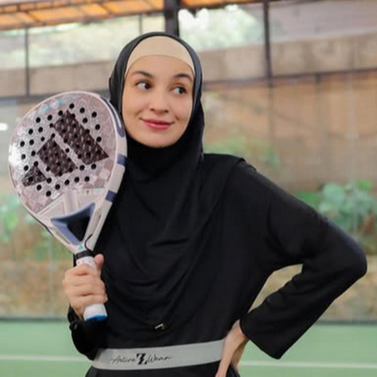 Potret Shireen Sungkar Main Padel Tetap Syar'i Curi Perhatian, Bukti Tetap Bisa Jaga Penampilan saat Olahraga