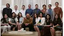 Basuki Tjahaja Purnama alias Ahok mengundang sejumlah artis makan malam di rumah dinas Gubernur di Taman Suropati, Menteng, Jakarta Pusat, Selasa (29/3/2016). (Bintang.com/Instagram)