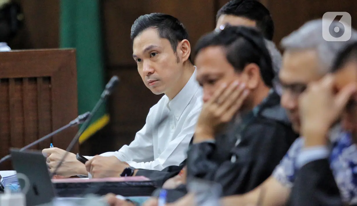 <p>Selain Sandra Dewi, Jaksa Penuntut Umum (JPU) menghadirkan adik kandung Sandra Dewi, Kartika sebagai saksi kasus dugaan korupsi timah yang menjerat Harvey Moeis, Kamis (10/10/2024). (Liputan6.com/Angga Yuniar)</p>