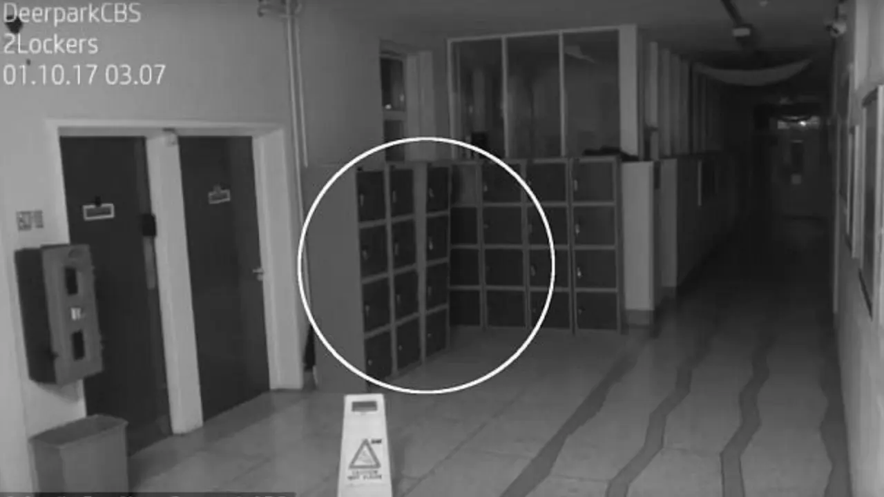 Penambakan benda bergerak dari CCTV sebuah sekolah di Cork, Irlandia. (Deer Park CBS)