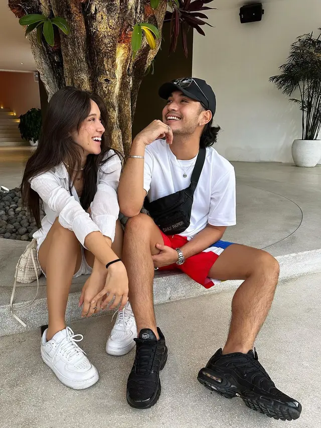 6 Potret Giorgino Abraham Ucapkan Ultah untuk Yasmin Napper, Unggah Foto Bahagia