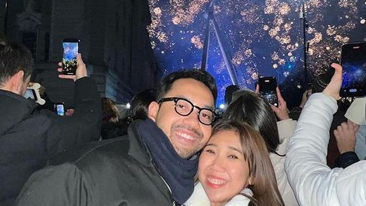 Gaya Kiky Saputri Liburan di Inggris Bersama Suami, Nikmati Keseruan saat Kunjungi Winter Wonderland