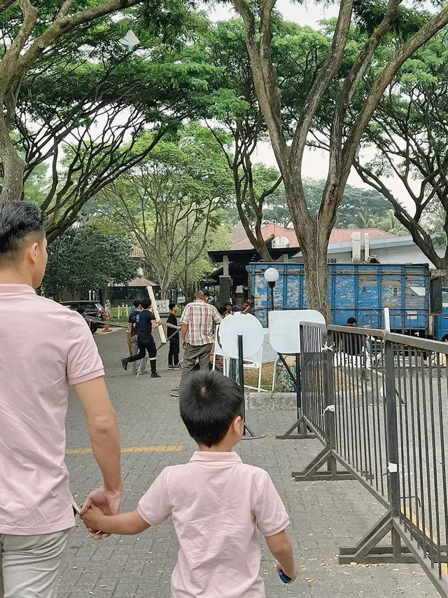 Potret kedekatan Yusuf dengan Ikram Rosadi (Sumber: Instagram/@ikram_rsd)