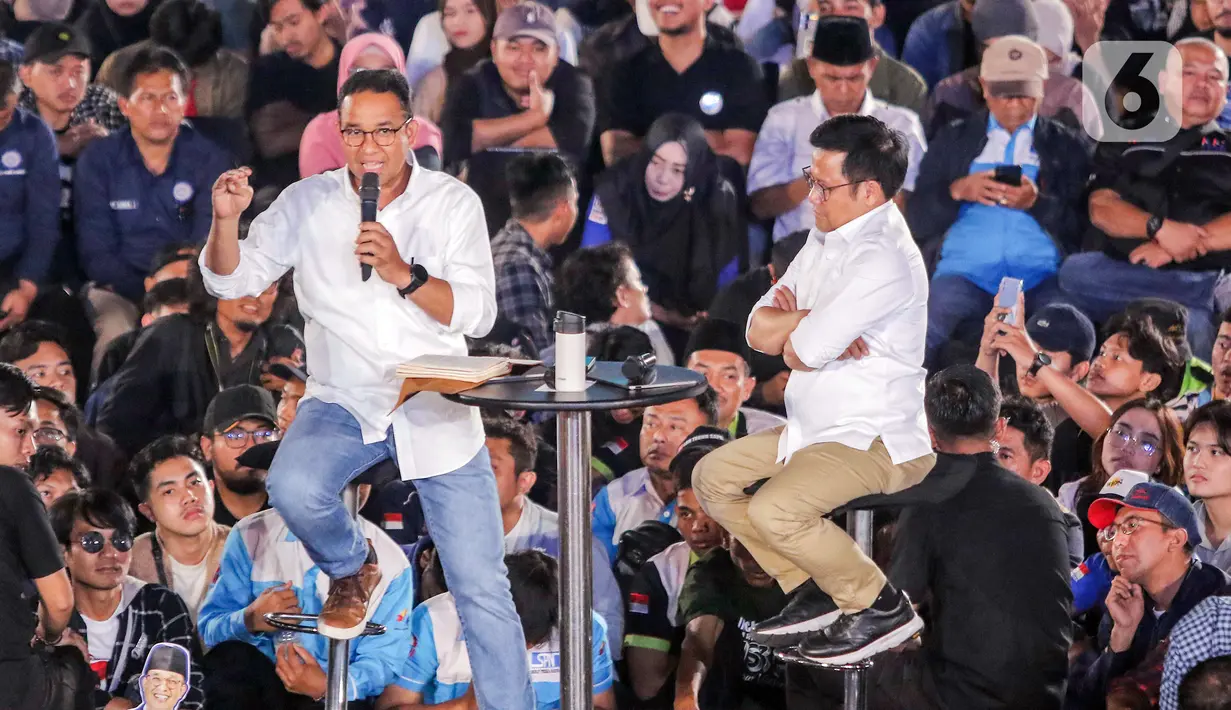 Beragam aksesoris kampanye ikut menghiasi Hall JIExpo Kemayoran. Hari ini, mahasiswa, ojek online, hingga buruh diundang untuk berdiskusi langsung dengan Anies serta Cak Imin. (Liputan6.com/Angga Yuniar)