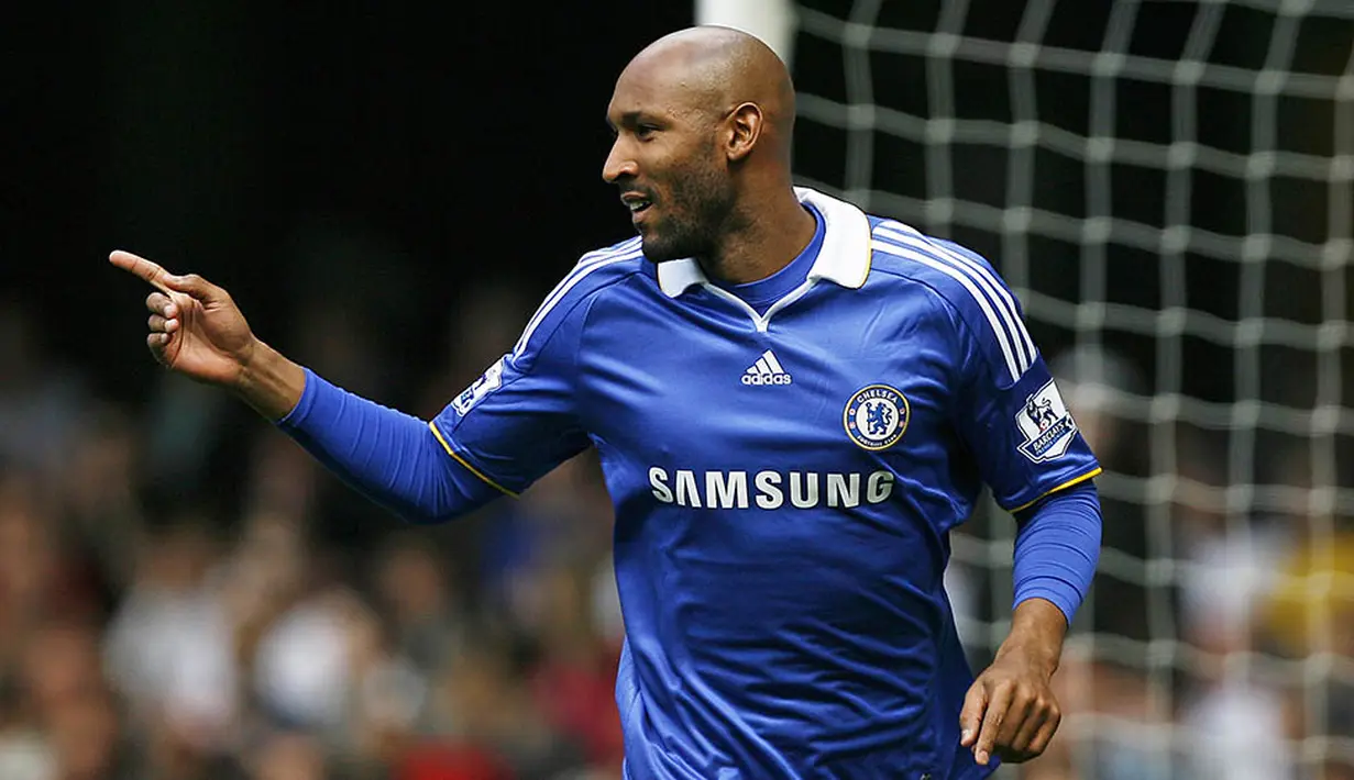 3. Nicolas Anelka - Didatangkan dari Bolton pada bulan Januari 2008. Dirinya menjadi pemain kunci dari pelatih Chelsea saat itu, Carlo Ancelotti dalam meraih gelar double winner pada musim 2009/2010. (AFP/Glyn Kirk)