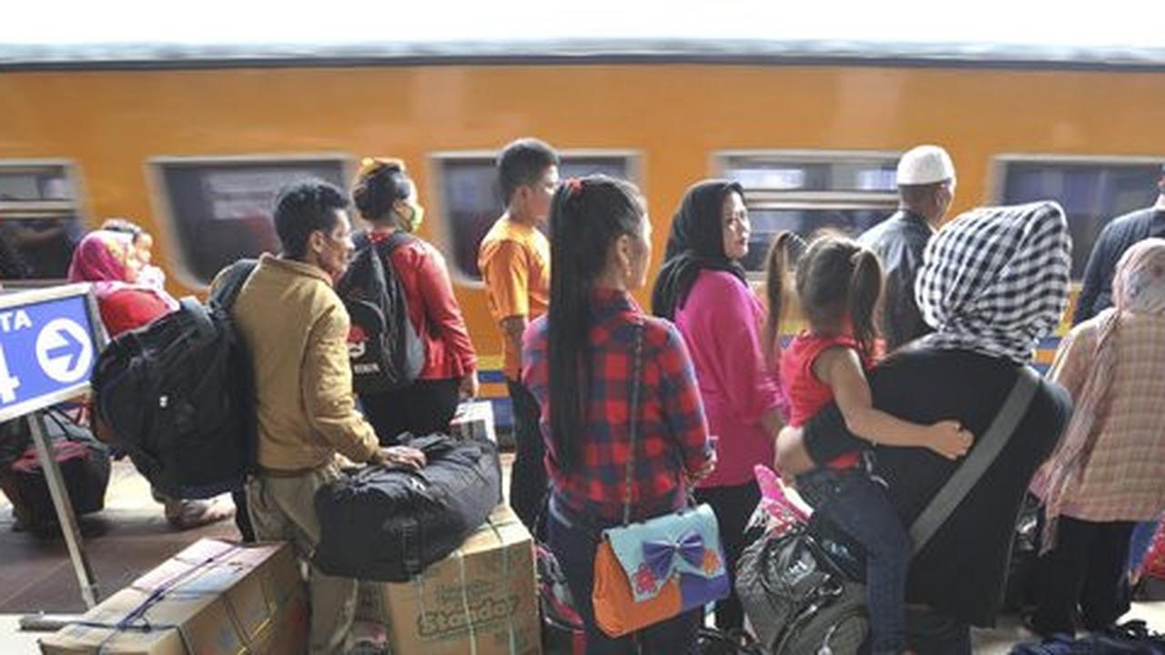 PT KAI: Ada penumpang coba pakai tiket palsu, ditanya umur bingung