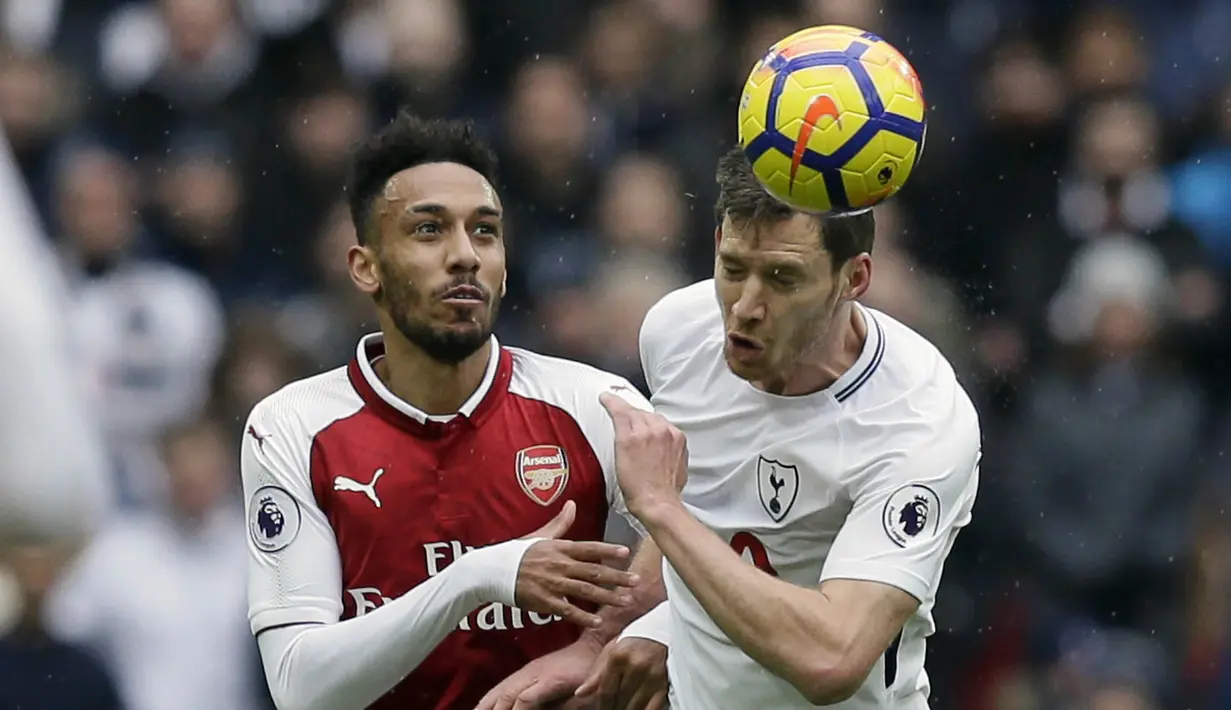 Sang Bomber juga dikenal sebagai penyerang haus gol dan mematikan di depan gawang lawan. (AP Photo/Tim Ireland)