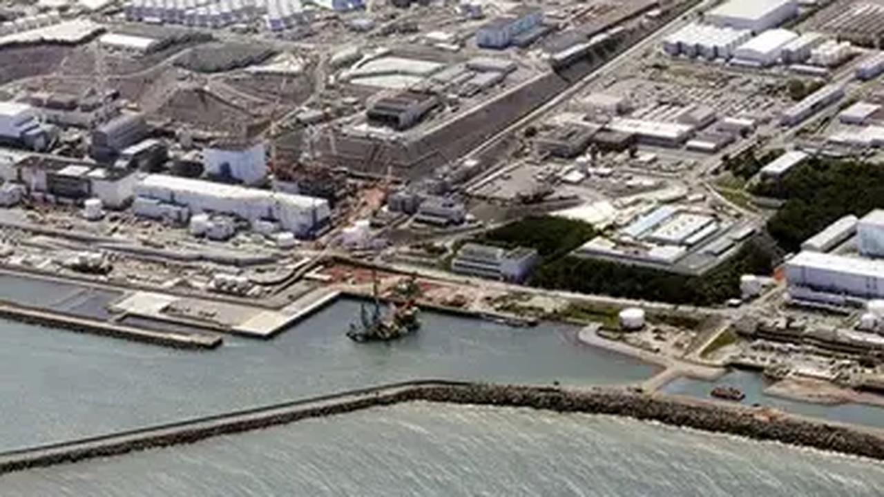 Jepang mulai membuang air limbah dari pembangkit listrik tenaga nuklir (PLTN) Fukushima yang hancur sejak Kamis (24/8/2023).