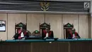 Ketua Majelis Hakim Sutadji memimpin sidang gugatan cerai yang dilayangkan Basuki Tjahaja Purnama atau Ahok di PN Jakarta Utara, Rabu (7/3). Pada sidang ini, kuasa hukum Ahok juga membawa bukti tambahan berupa surat. (Liputan6.com/Arya Manggala)