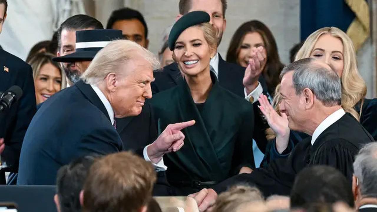 Ucapkan Sumpah Jabatan, Donald Trump Resmi Jabat Presiden ke-47 Amerika Serikat