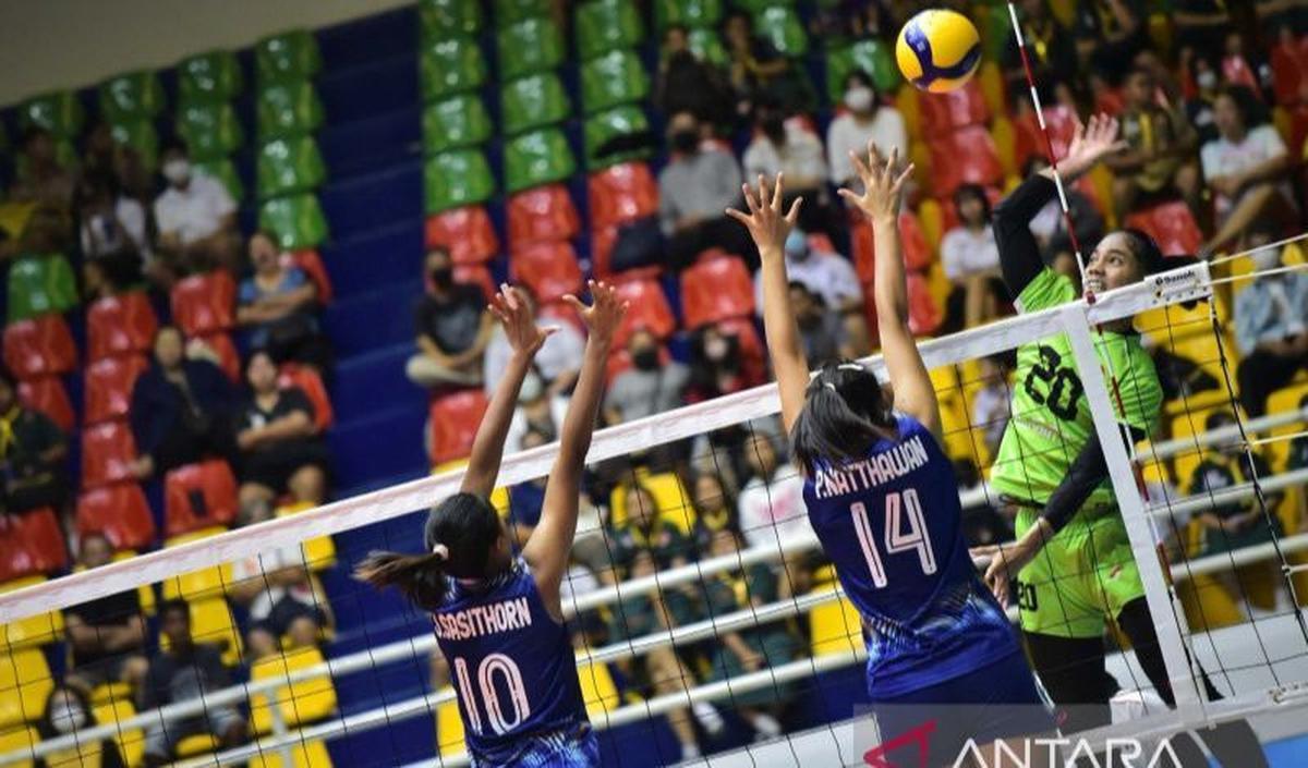 Ernita Pongky, manajer tim voli putri Indonesia U-18 mengaku bangga dengan semangat dan motivasi yang kuat dari 12 atlet asuhannya.